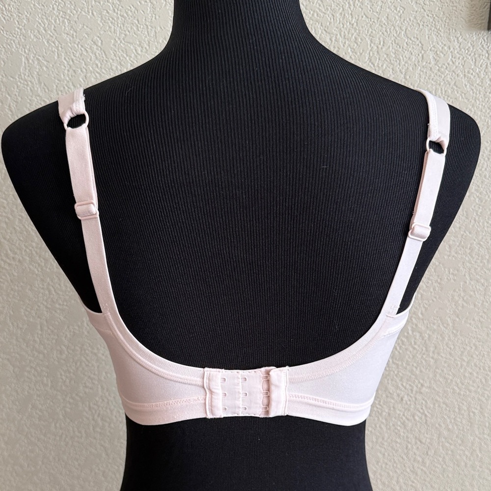 Warner’s Wireless Bra in Rosewater - Picture 3 of 6